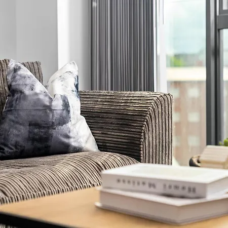 Luxury - Jewellery Quarter - Smart Tv - Wifi 75r شقة *